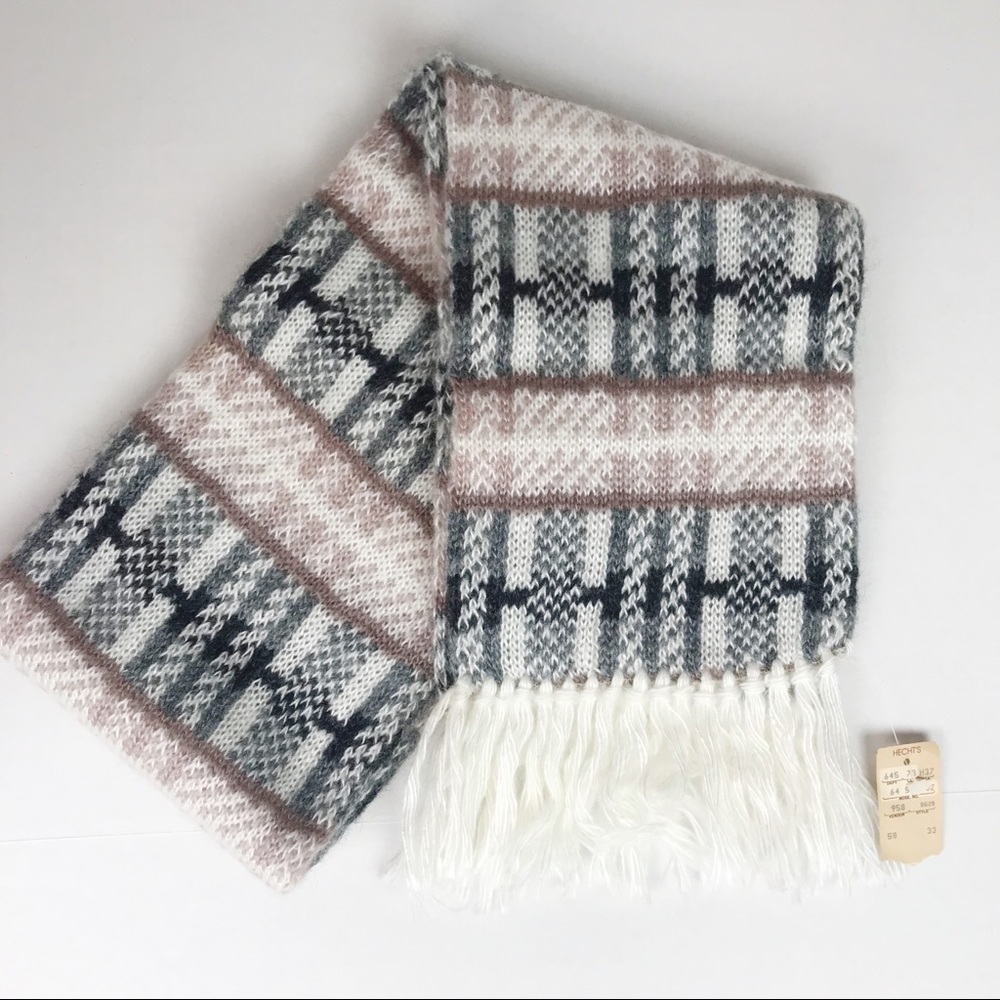 Aris Knits Vintage Neutral Acrylic Scarf: Deadstock